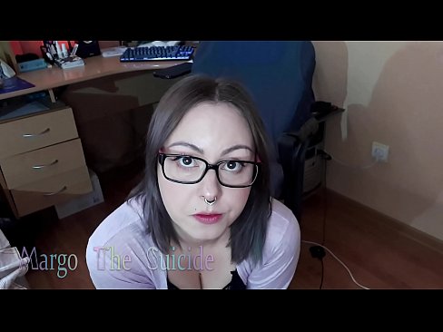 ❤️ Seksi dekle z očali globoko sesa dildo pred kamero ❌ Fucking video na sl.pornoincest.ru ️❤